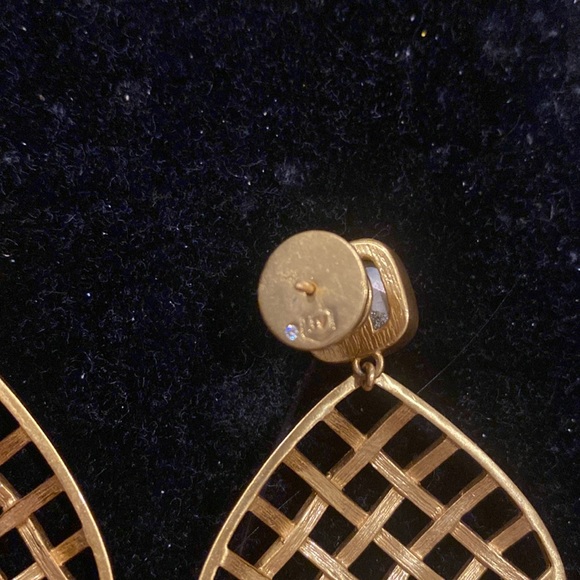 Julie Vos Earring - Picture 3 of 3